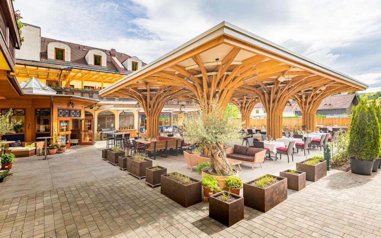 Hotel Post Hoenigwirt Kirchschlag in der Buckligen Welt Dış mekan fotoğraf